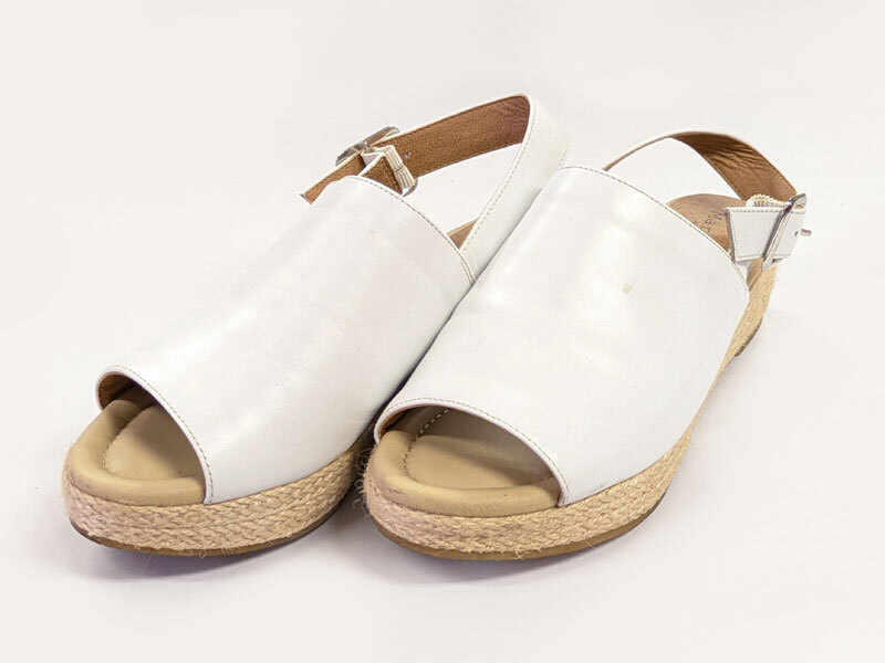 《Maria Club》マリアクラブ*厚底サンダル*ホワイト*サイズ23.5cm【送料込み!】拍卖