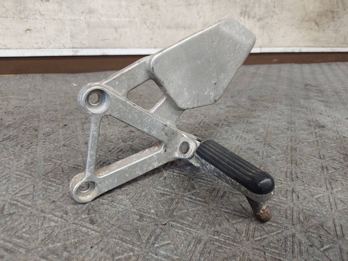 ホンダ CBR250R MC19-101~ メインステップ 左 ステップホルダー HONDA 純正 部品 パーツ拍卖