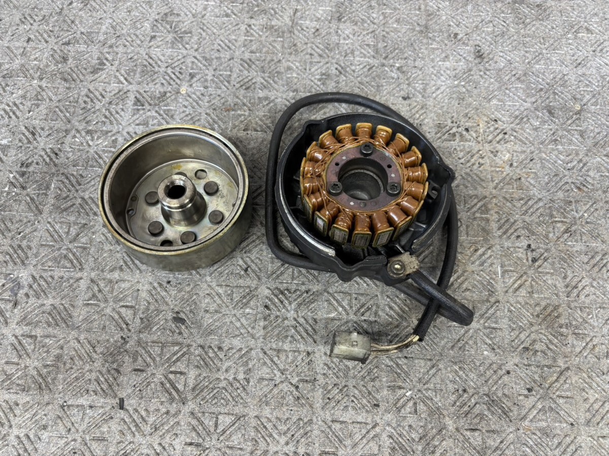 ヤマハ XJR400 4HM-000 ジェネレーター ローター ステーター 4HM-81450-00 電装 エンジン YAMAHA 純正 部品 パーツ拍卖