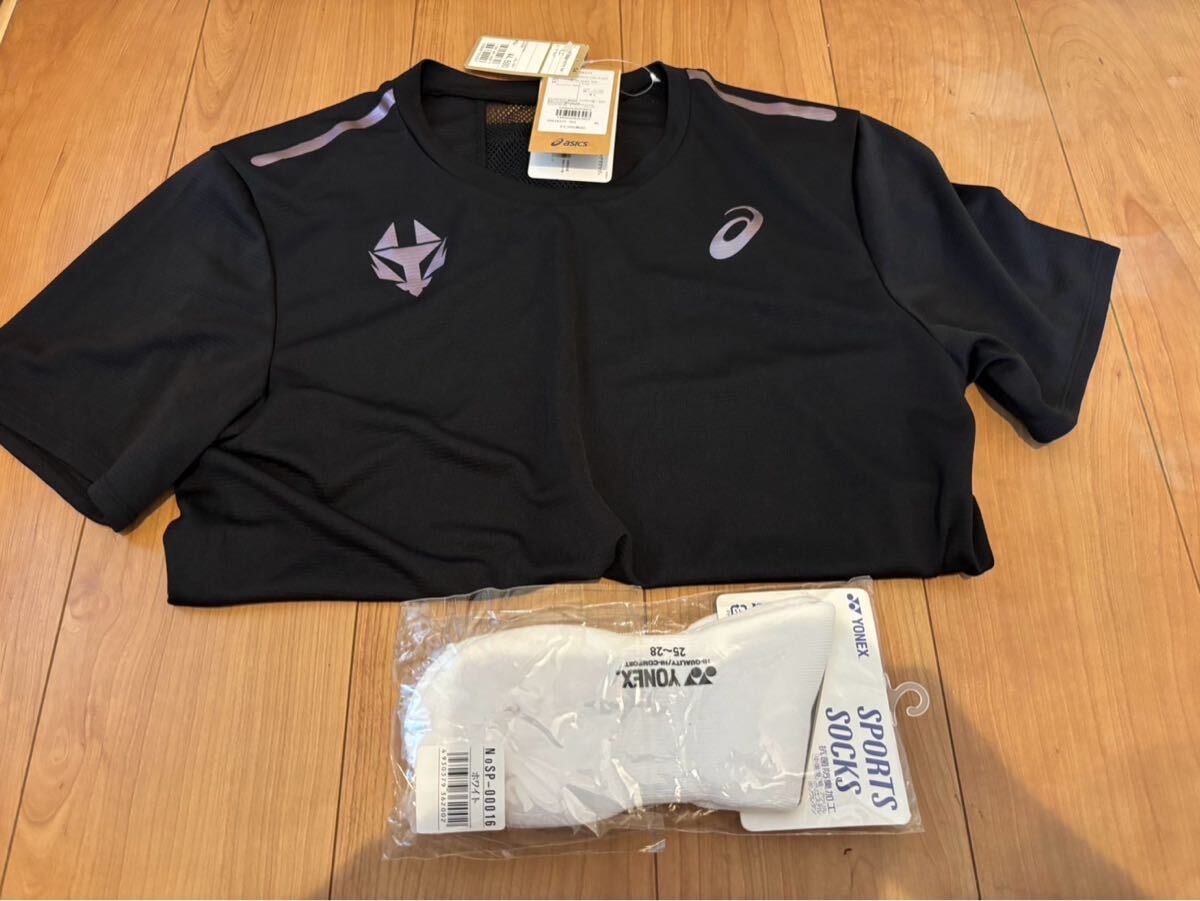 新品 アシックス 半袖Tシャツ XLサイズ YONEX 靴下 25-28㎝拍卖