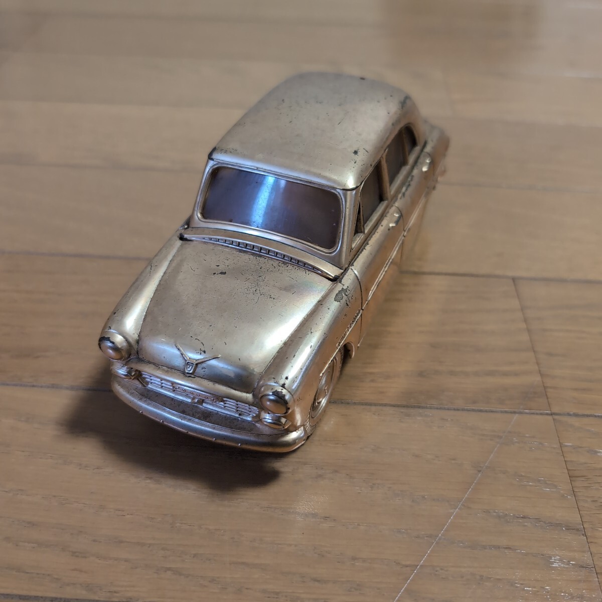 関東自動車工業株式会社の置物です。非売品拍卖