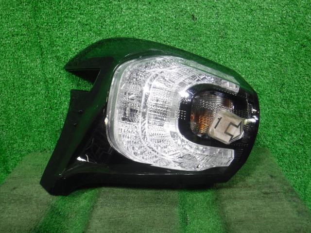 シエンタ DBA-NSP170G 左テールランプ 2NR-FKE 81561-52C80拍卖