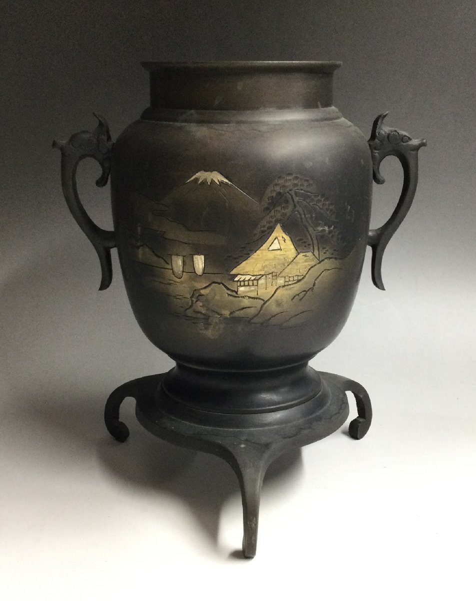 【三】壺 つぼ 飾り壺 花器 花瓶 三足 置物 華道具 花入れ インテリア コレクション サイズ約:高さ23.5cm t1333-A拍卖