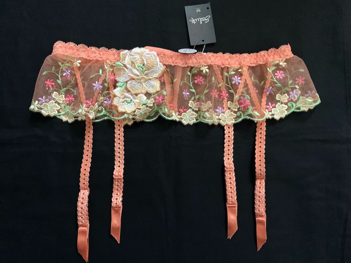 最終処分SALE!サルート 【風を感じる花】 OR ガーターM ワコール 新品タグ付き拍卖