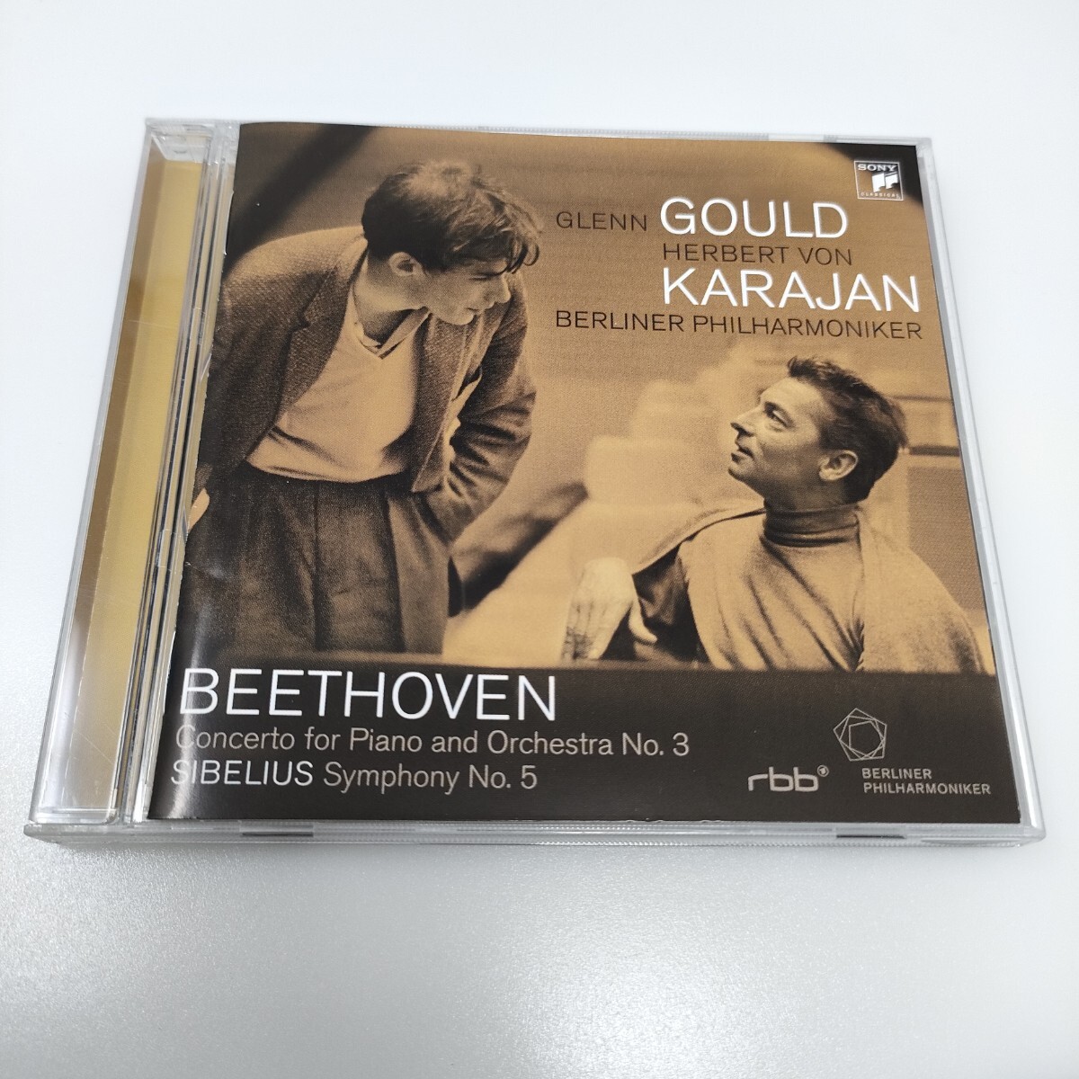 国内盤 CD コンサート・イン・ベルリン1957~ベートーヴェン;ピアノ協奏曲第3番/シベリウス;交響曲第5番 グールド / カラヤン DYCC10147 拍卖