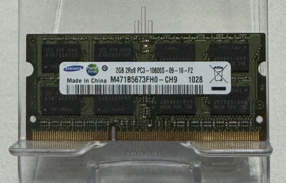 【PCパーツ】ノートパソコン用メモリ Samsung 2GB PC3-10600S(DDR3-1333) SO-DIMMメモリ型番:M471B5673FH0-CH9拍卖