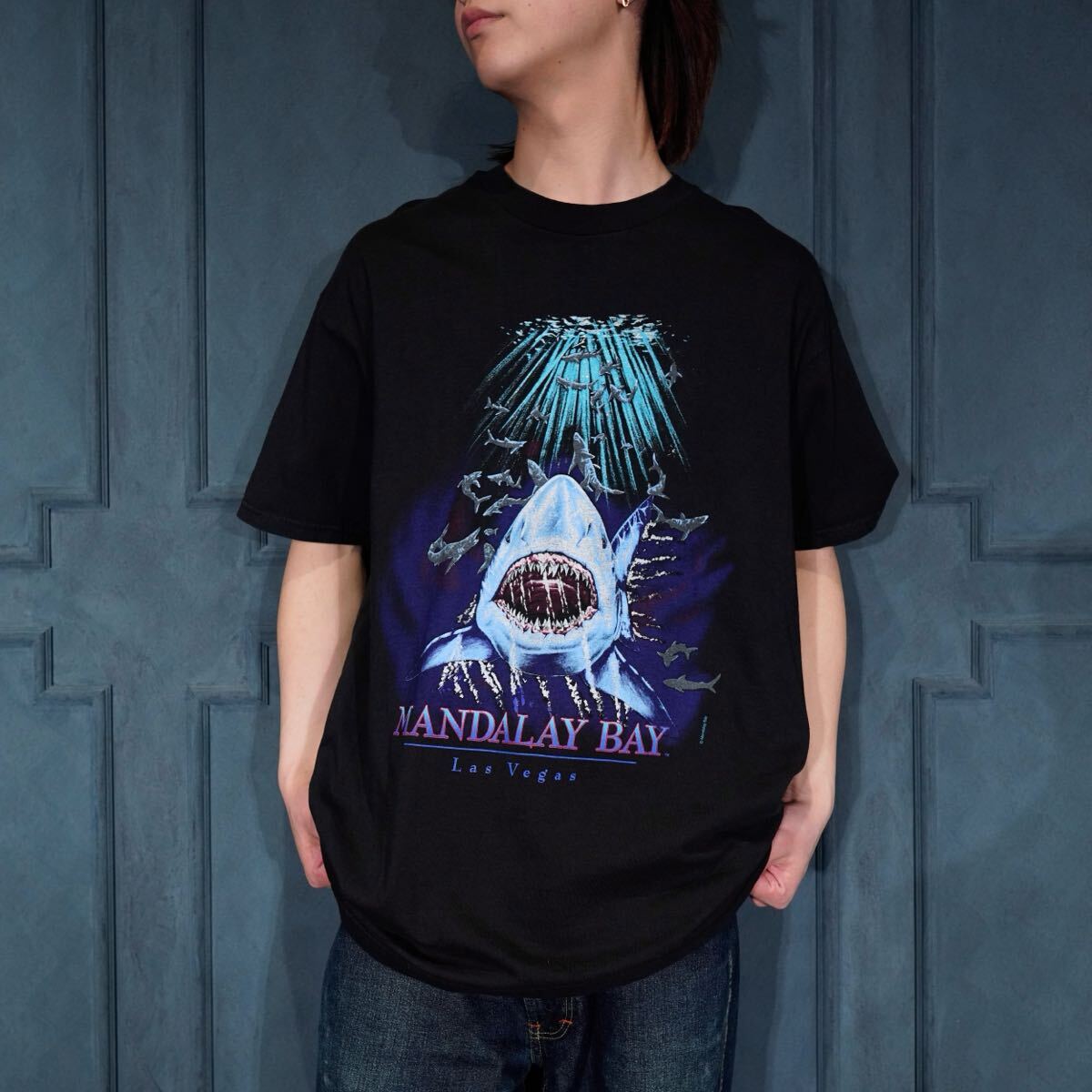 90's USA VINTAGE MANDAL AY BAY SHARK PRINT DESIGN T SHIRT/90年代アメリカ古着サメプリントデザインTシャツ拍卖