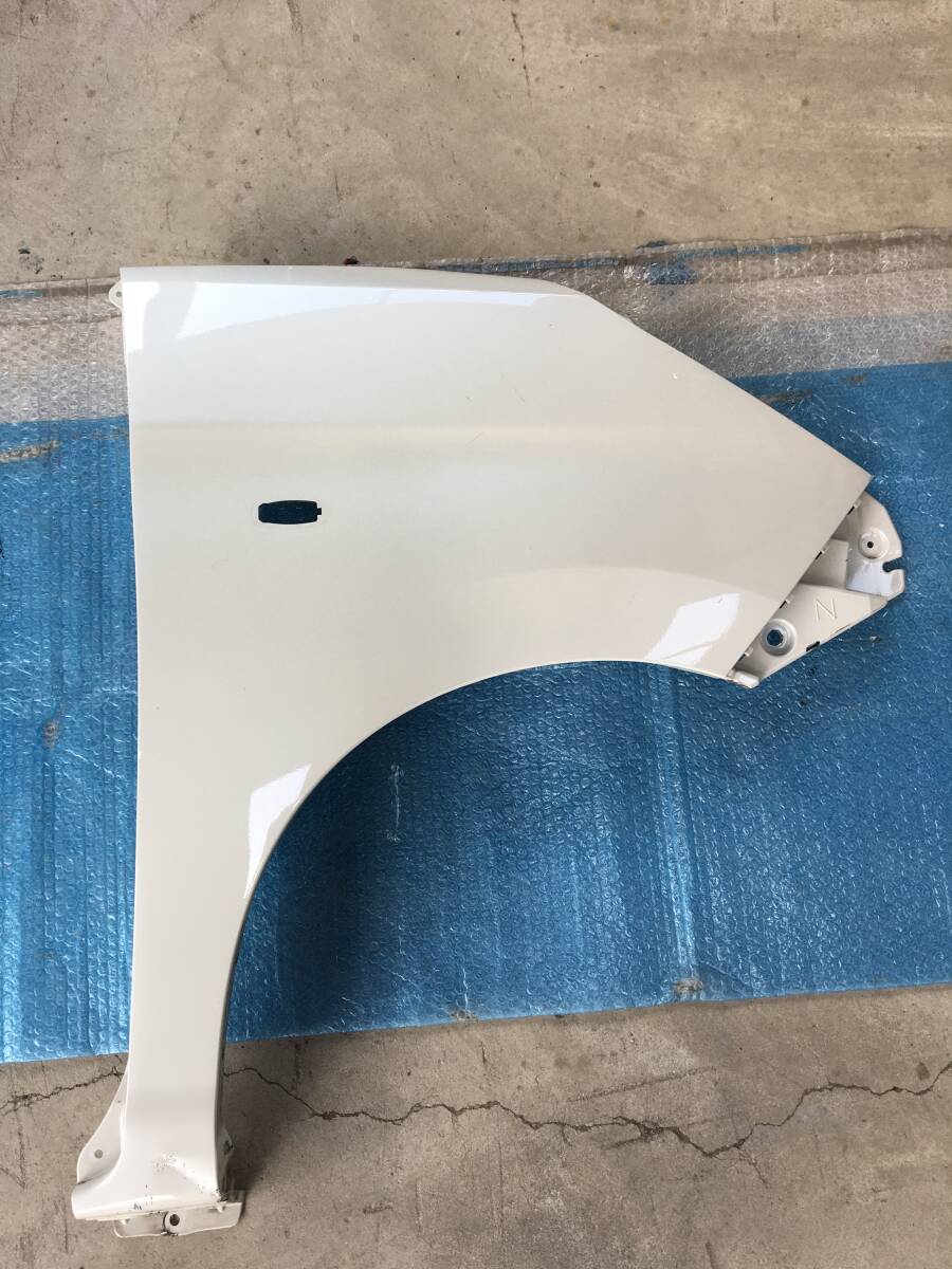 M900A M910A ルーミー タンク 右 フロント右フェンダー 純正 53811-B1300 53811-B1310 TOYOTA TANK ROOMY拍卖