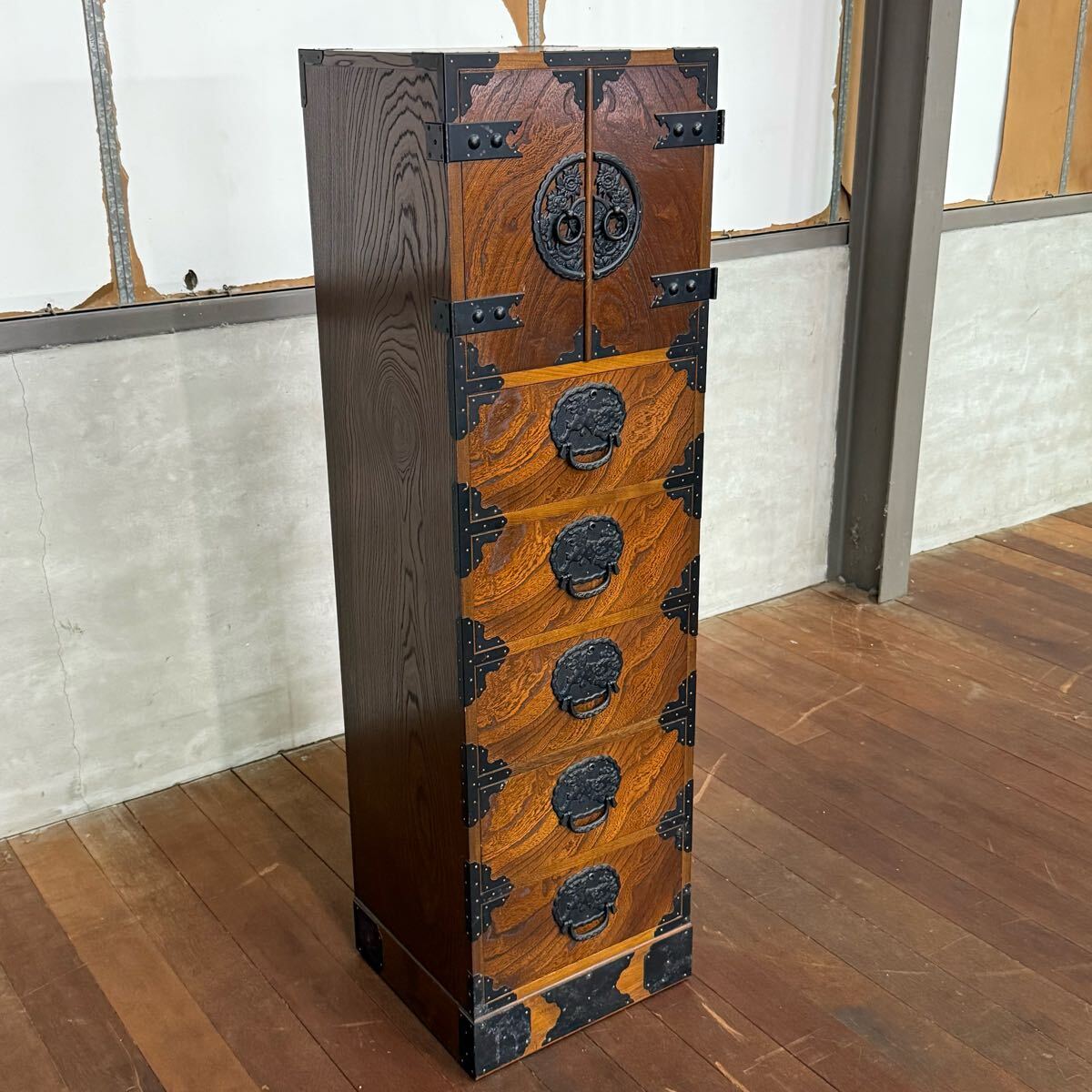 H17C20 駿河民芸 縦長箪笥 7段チェスト 欅材 レトロ 民芸家具 和モダン 整理箪笥 収納箪笥 用箪笥 収納家具 箪笥 ミドルチェスト拍卖