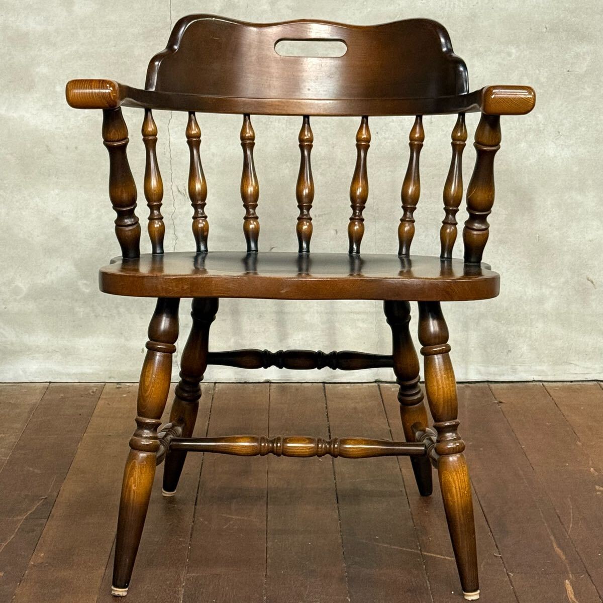 H17C21c 飛騨産業 HIDA キツツキマーク ダイニングチェア オーク無垢材 アームチェア ウィンザーチェア 食卓椅子 飛騨の家具 穂高 拍卖