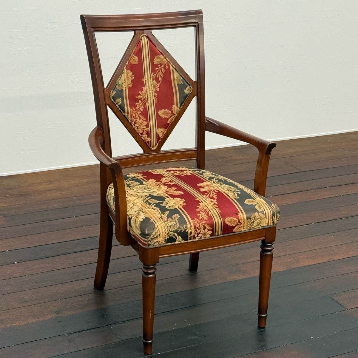H17C27c マルニ木工 maruni ダイニングチェア アームチェア 花柄 クラッシックスタイル 食膳椅子 食卓椅子 ファブリック イス拍卖