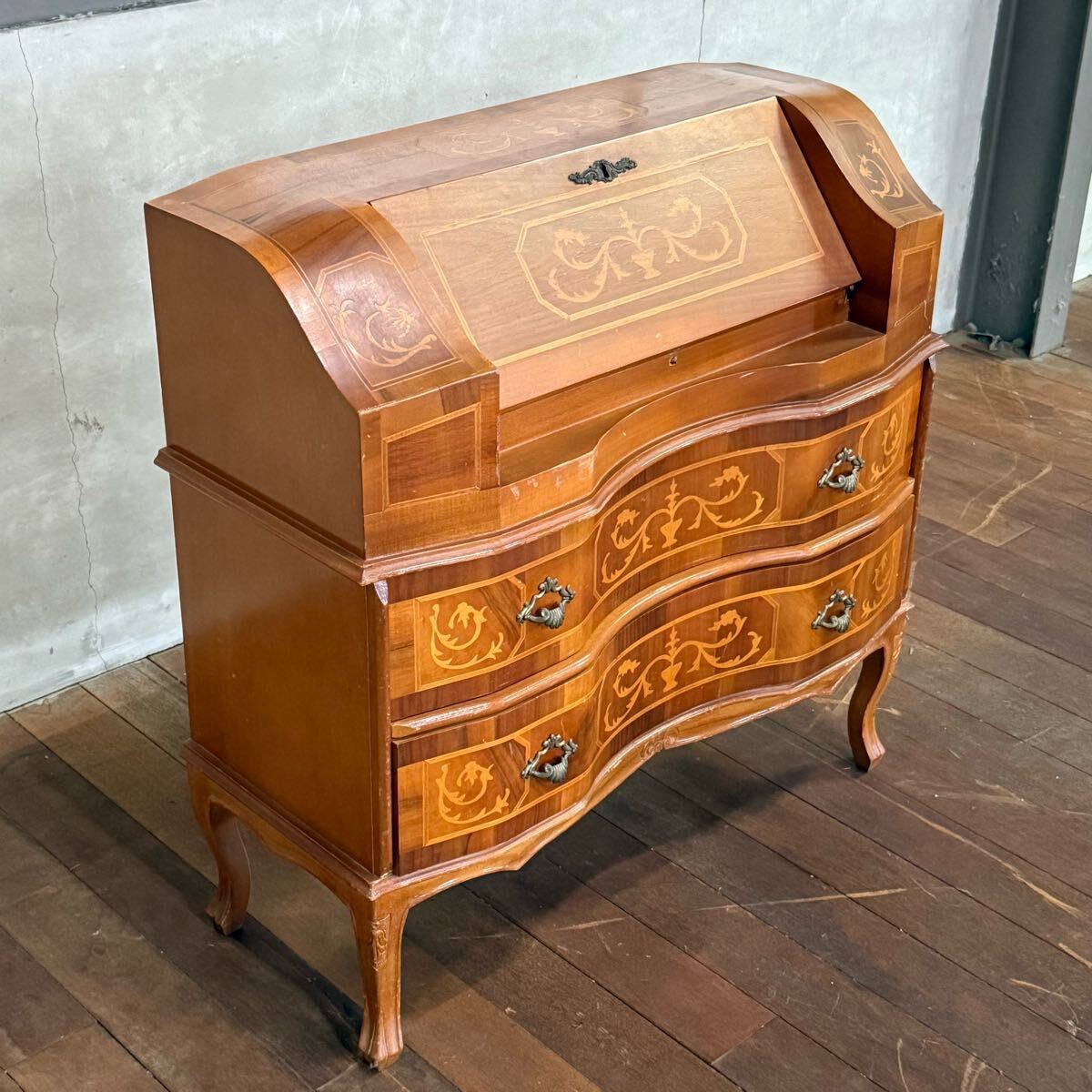 H15K26 イタリア 象嵌 ライティングビューロー チェスト 鍵付き 猫脚 収納家具 書斎机 ライティングデスク 簡易デスク アンティーク調拍卖
