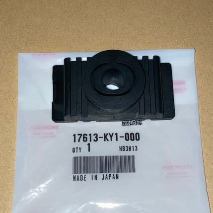 ホンダ純正品 17613-KY1-000 CBR250RR MC22 CBR250R MC19 タンク リヤ クッション ラバー ガソリンタンククッション HONDA 純正部品 新品拍卖