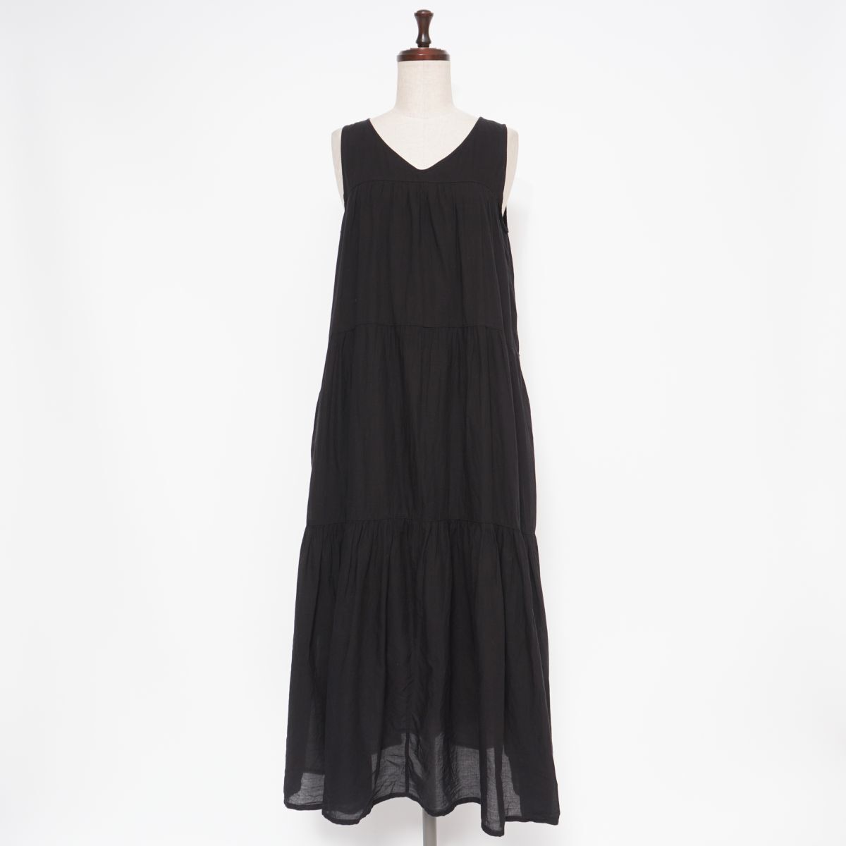 AZUL BY MOUSSY アズールバイマウジー Vネックノースリーブティアードワンピース レディース ブラック 黒 サイズS*ED816拍卖