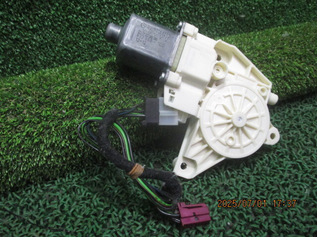 DBA-246242 メルセデスベンツ Bクラス 平成25年3月 右フロント レギュレーター 251847拍卖