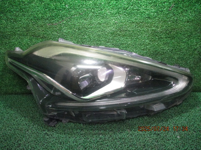 NCP175 トヨタ シエンタ 平成27年 LED用 レンズNO.52-289 右ヘッドライト 252072拍卖