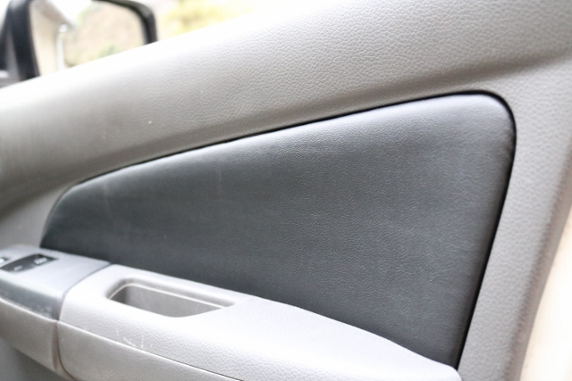 日産NV350プレミアムGX現行キャラバン専用サイドトリムカバDIY 新品未使用PVCレザー両面テープ付きますが汚れ防止に最適拍卖