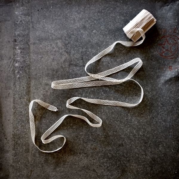 19世紀 フランス 1.3x100c リネン 密集の六芒星とアンティークレース 麻 ビスクドール ベア ヴィンテージ ハンドメイド チュール br93n拍卖