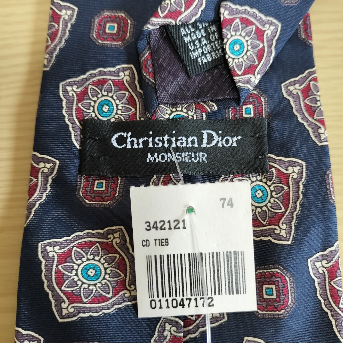 Christian Dior(クリスチャンディオール)紺赤花模様のネクタイ新品 未使用 タグ付き拍卖