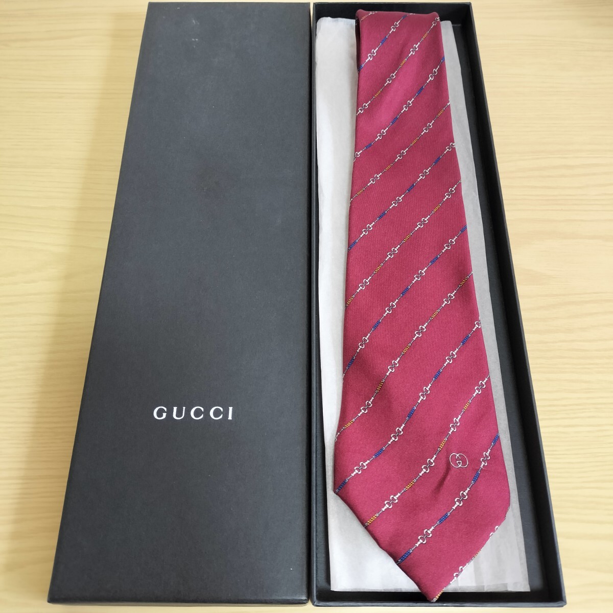 グッチ(GUCCI)赤チェーンストライプGGロゴ模様ネクタイ拍卖
