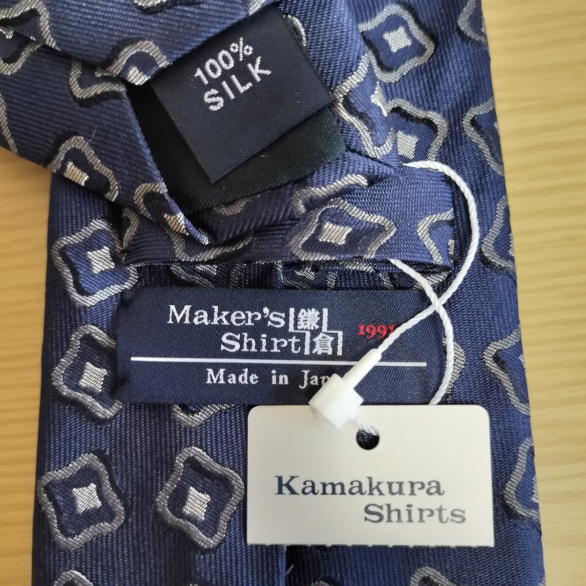 Maker's Shirt鎌倉シャツメーカーズシャツカマクラ鎌倉 紺色ゆらぎ四角模様ネクタイ新品 未使用 タグ付き拍卖