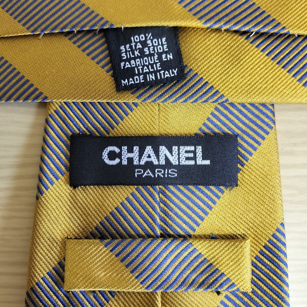 CHANEL(シャネル)ゴールド青ストライプ模様ネクタイ拍卖