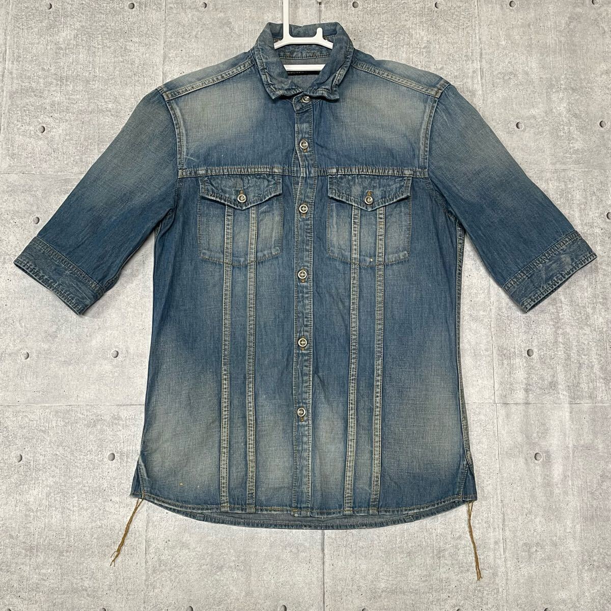LOUNGE LIZARD 5分袖 デニムシャツ メタルボタン ラウンジリザード モード ストリート 袖ボタン ハイクオリティー 日本製 早5696拍卖