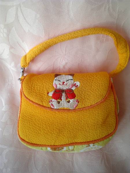 ** ちりめん モバイルポーチ/オレンジ **まねきねこのて招喜屋拍卖