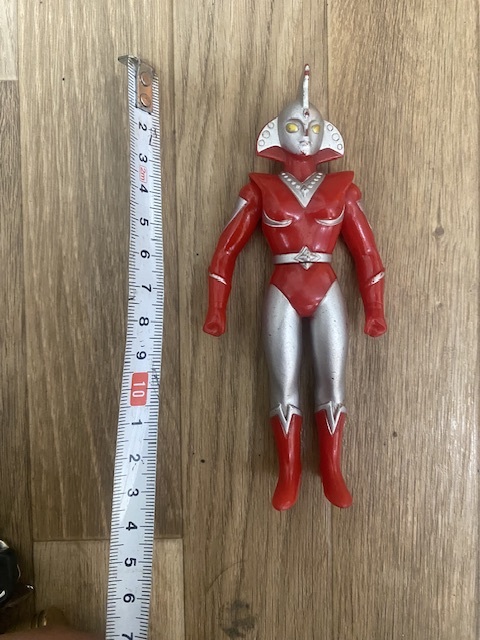 年代物 1983 バンダイ ウルトラマン ウルトラの母? ソフビ人形 円谷プロ 昭和拍卖