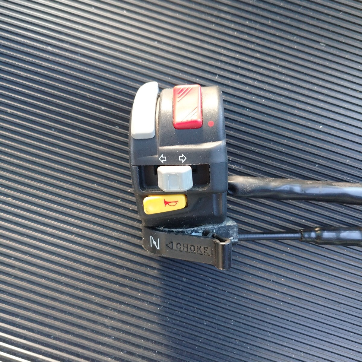 ★UNILLI★ATV50★4輪バギー★ユナリ★ハンドルスイッチ★中古★通電のみ確認済★走行距離217.7km/h★拍卖