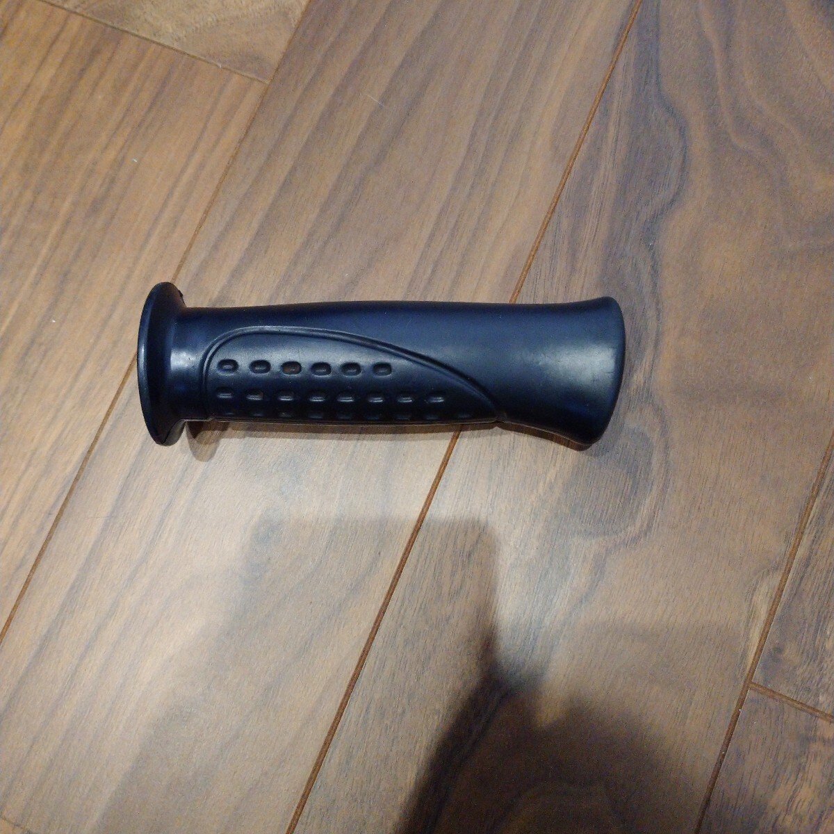 ★UNILLI★ATV50★4輪バギー★ユナリ★ハンドルグリップ★中古★1個★No2★走行距離217.7km/h★拍卖