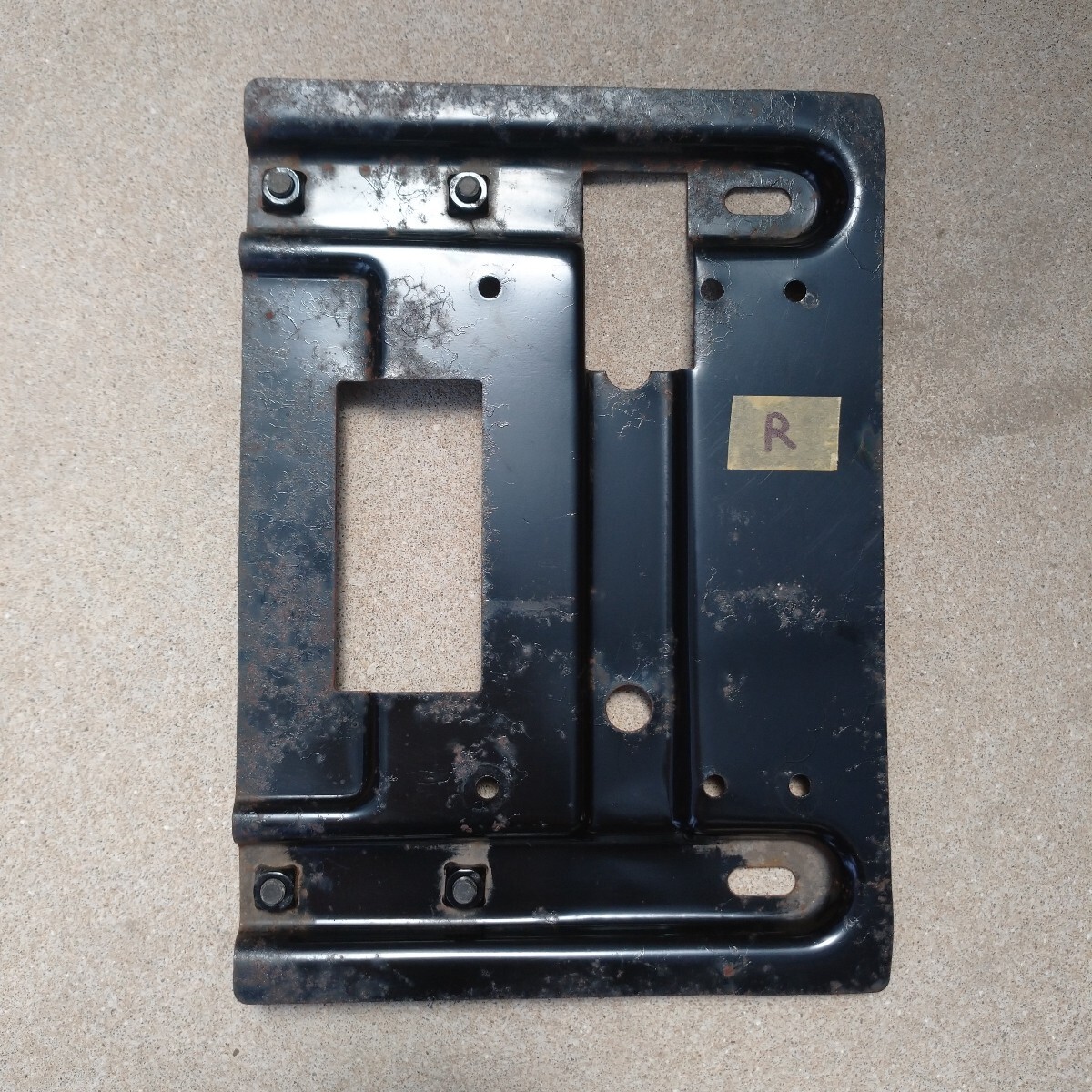 ★UNILLI★ATV50★4輪バギー★ユナリ★ステップ取付プレート★右側★中古★走行距離217.7km/h★拍卖