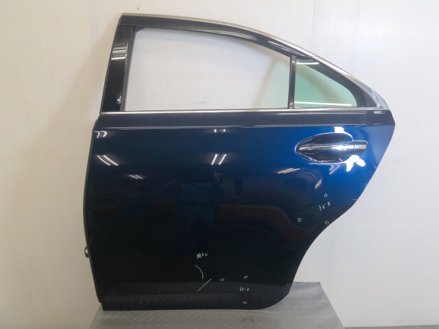 SAI AZK10 左 リア ドア パネル 67004-75010 8S6拍卖