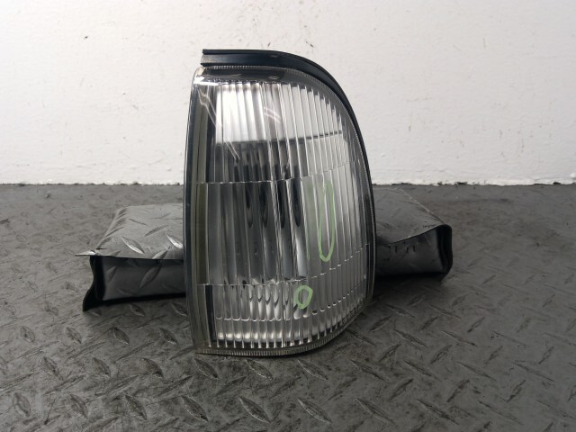 セドリック QJY31 左 クリア コーナー ランプ 26175-VS20A拍卖