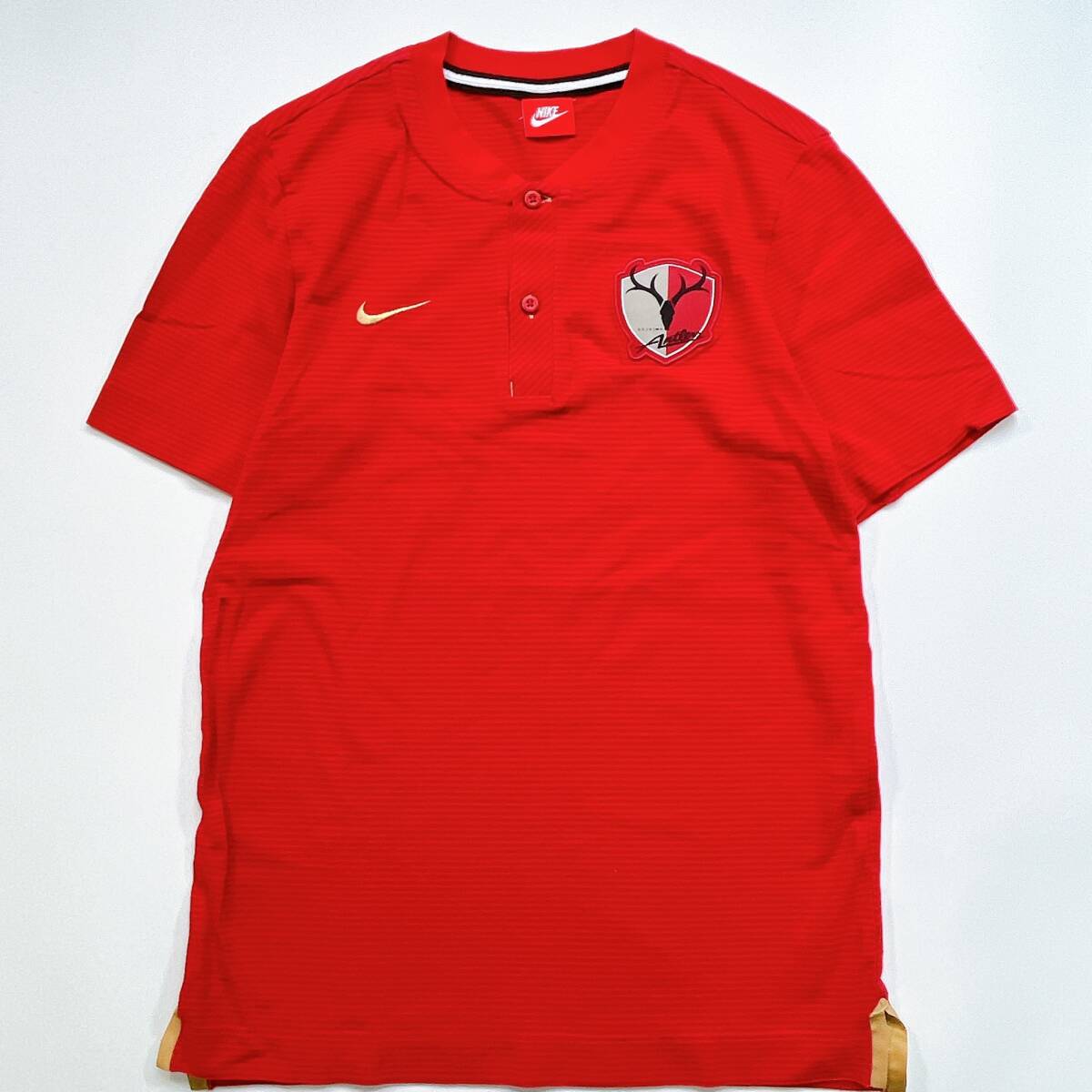 鹿島アントラーズ 半袖シャツ 選手移動用 ナイキ 刺 ワッペン M 赤 コットン サッカー スポーツウェア Jリーグ トレーニング ☆874y拍卖