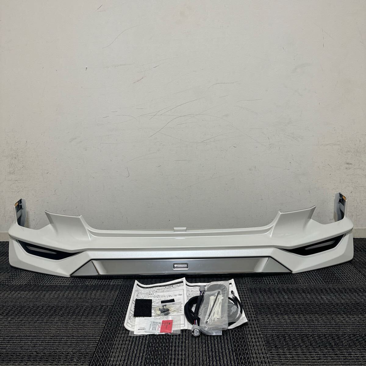 新品未使用 トヨタ M900A ルーミー トール カスタム 前期 純正OP モデリスタ MODELLISTA フロントスポイラー LED 白 W24 パールホワイト拍卖