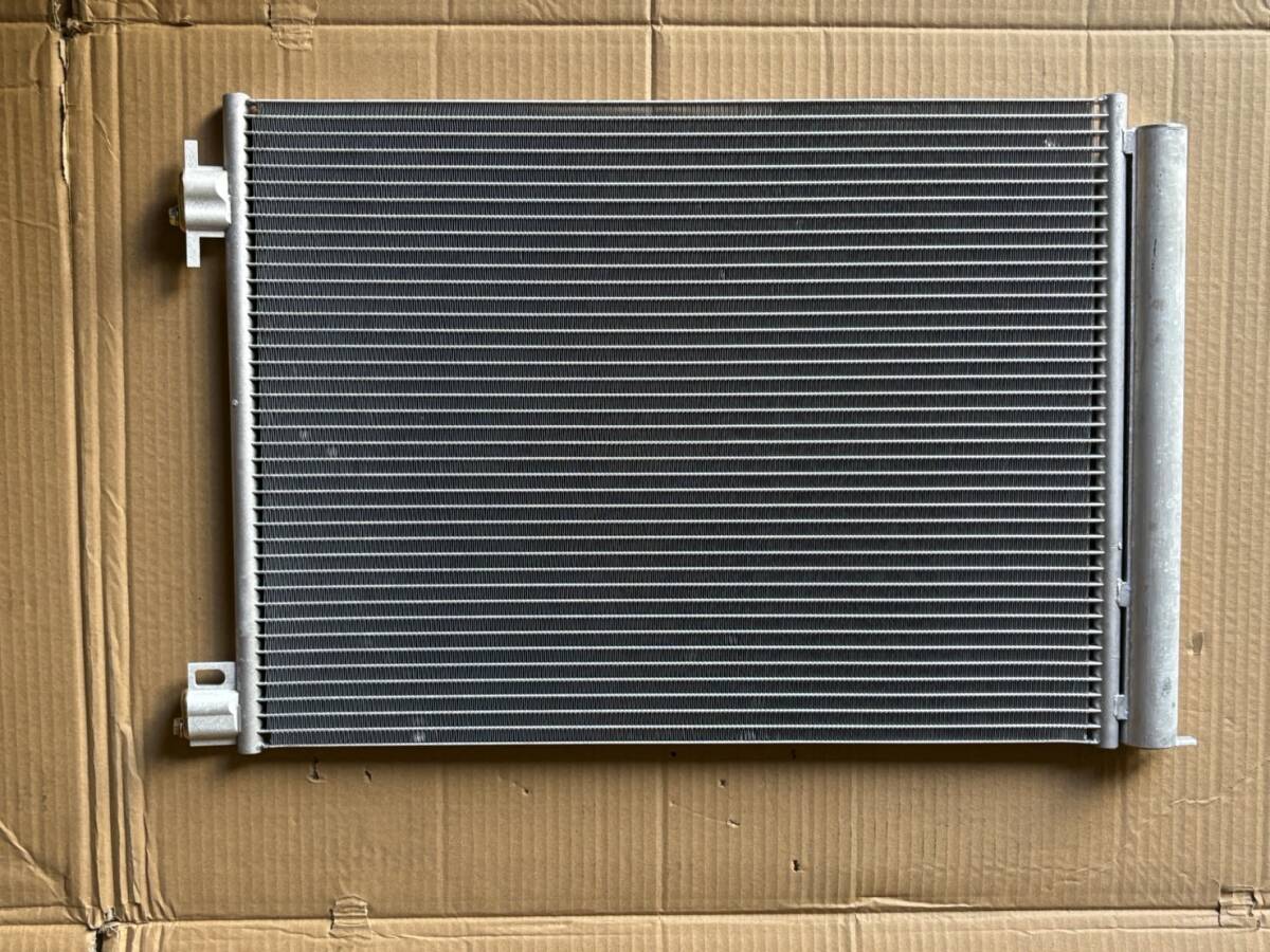 FE13 オーラ FSNE13 社外新品 コンデンサー 82096拍卖