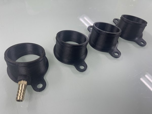 AE86などに AE111用4連スロットル エアクリアダプタ エアクリ 斜め出し 4スロ 3Dプリンタ制作 PC製 ブローバイ処理 車検OK 送料無料拍卖