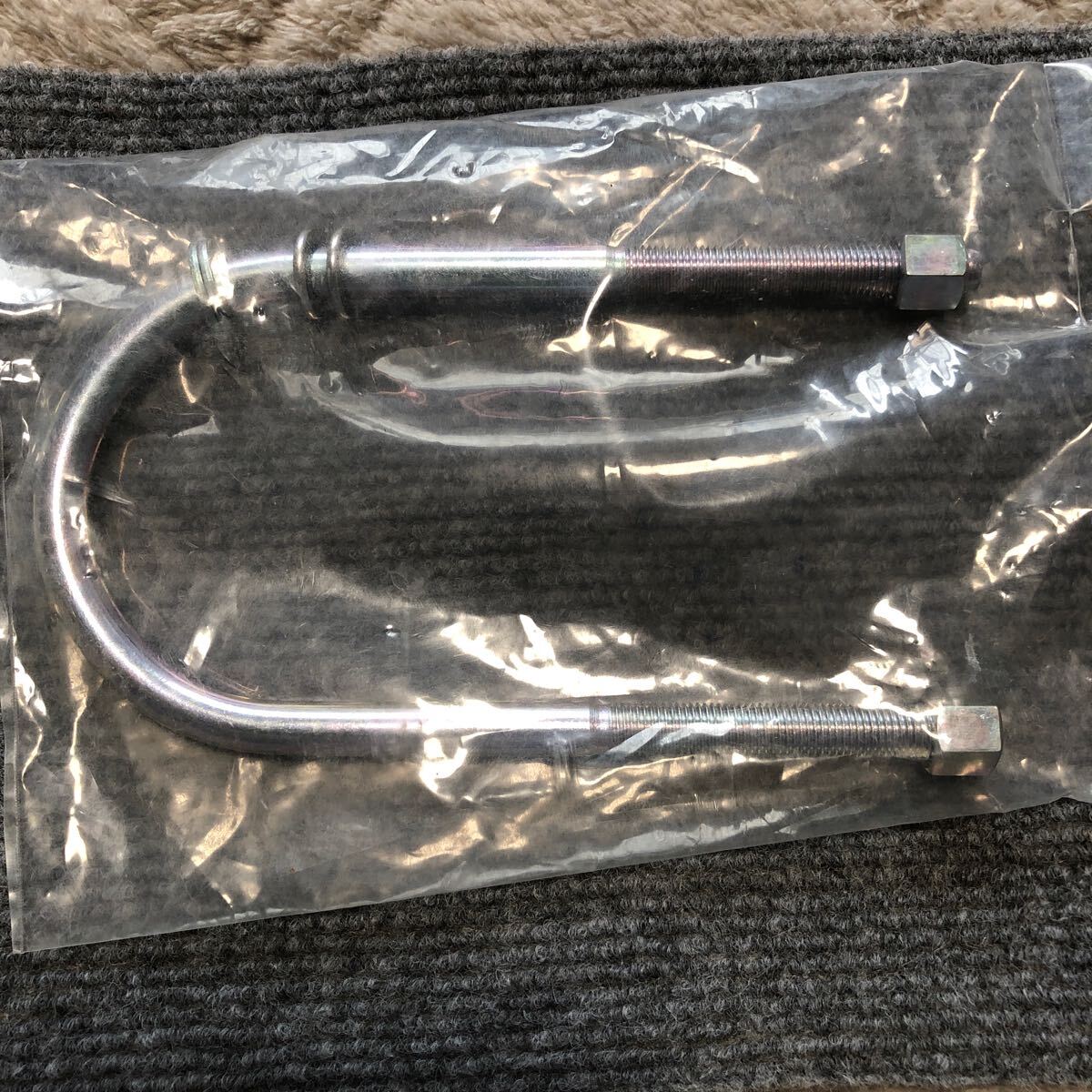 ジムニーJA11 フロント右側(運転席側)ロングUボルト 未使用品拍卖