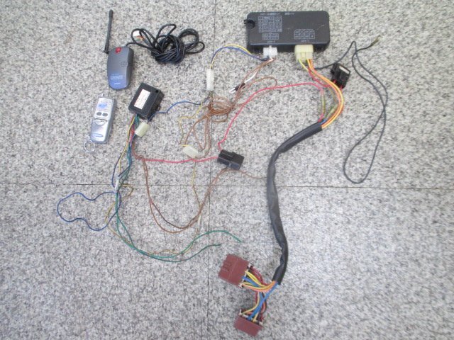 ユピテル エンジンスターター リモコンスターター VE-E150R ホンダ フィットから脱着拍卖