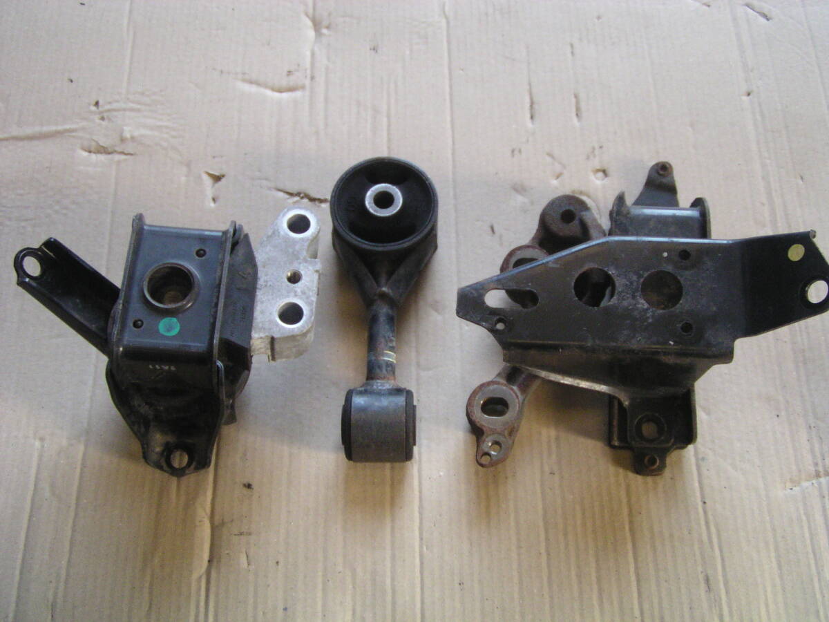 ☆ パッソ+HANA NGC30 エンジン ミッション マウント 3点セット拍卖