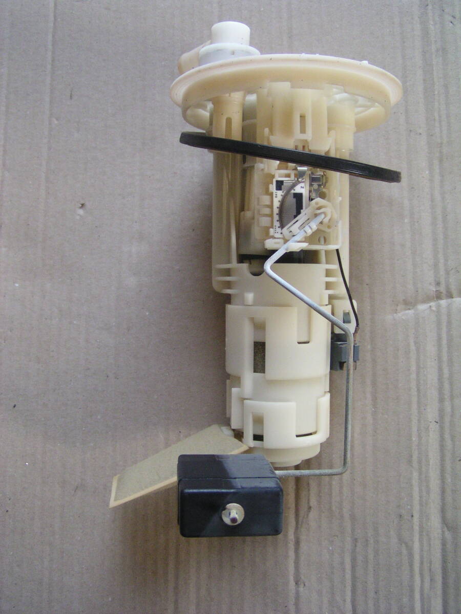 ☆ パッソ+HANA NGC30 KGC30 ヒューエルポンプ ガソリンポンプ KGC10 15 QNC20  23210-B1010拍卖