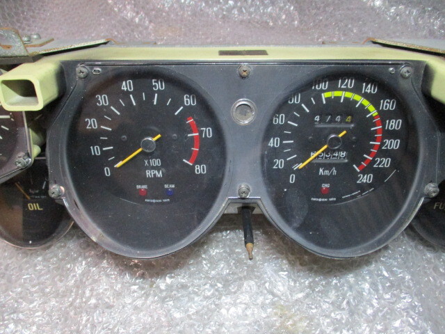 NISSAN  箱型スカイライン KGC10 GC10 純正メータパネル本体 2000GT GTX拍卖