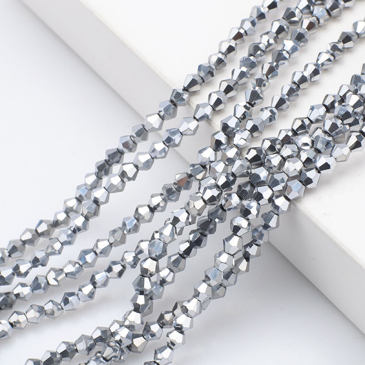 3本組 4mm そろばんビーズ クリスタルガラス キラキラ 銀色拍卖