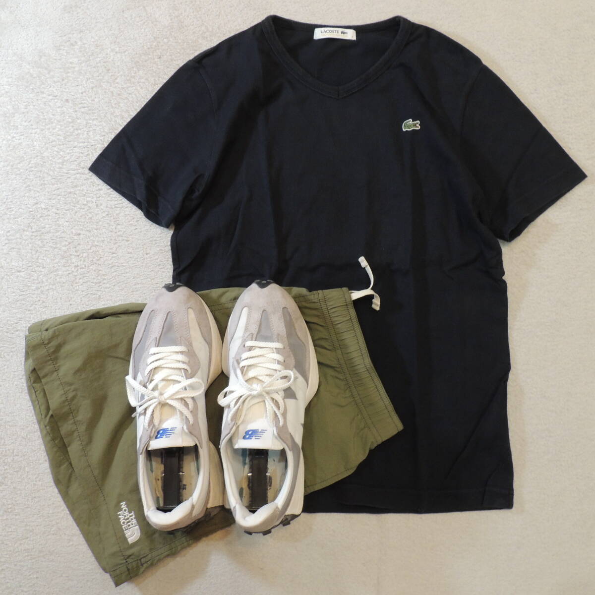 LACOSTE ラコステ 胸刺繍ロゴ Vネック 半袖Tシャツ 黒 ブラック メンズS拍卖