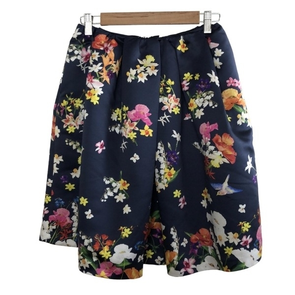 チェスティ Chesty スカート サイズ0 XS - ダークネイビー×オレンジ×マルチ レディース ひざ丈/花柄 ボトムス拍卖