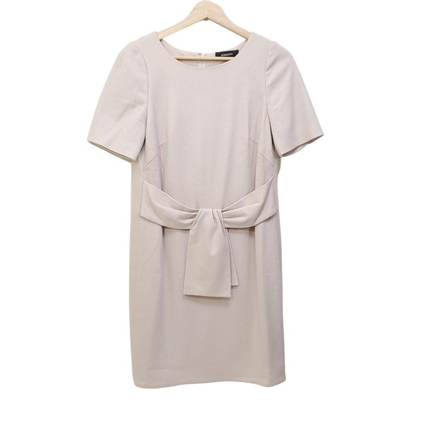 ジャスグリッティー JUSGLITTY サイズ1 S - ピンクベージュ レディース クルーネック/半袖/ひざ丈/リボン ワンピース拍卖