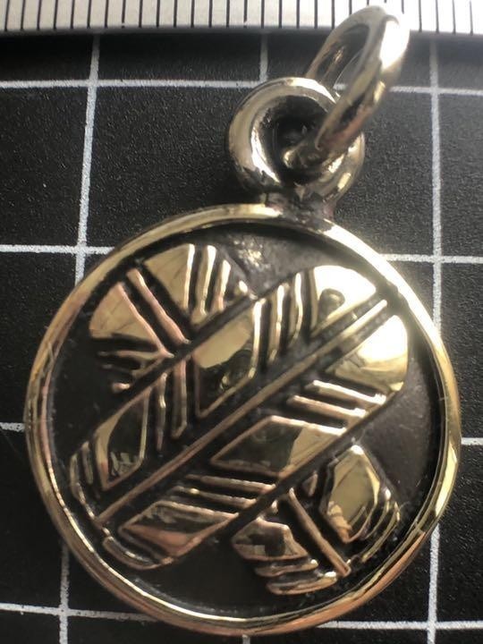 真鍮製★家紋ペンダント★丸に違い鷹の羽★小★キーホルダー拍卖