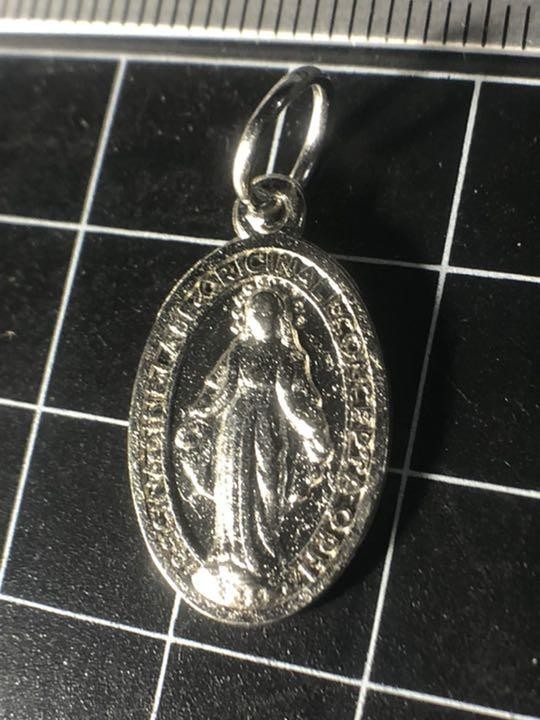 ペンダント(キーホルダー)★マリア★祈り★プレイングハンド★メダイ★小拍卖
