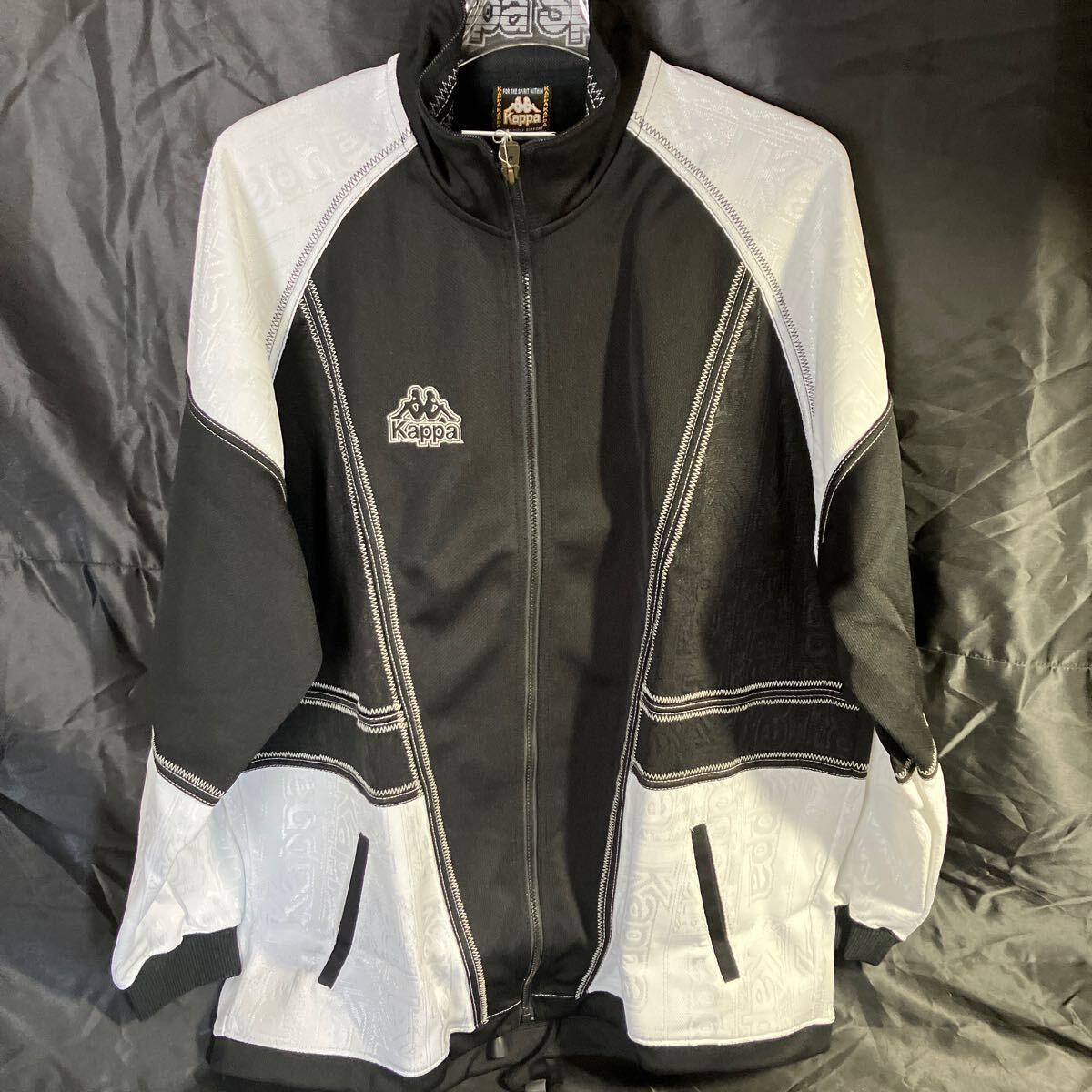 J24 KAPPA KA-1180 トラックジャケット Oサイズ ブラック×ホワイト 新品未使用品 スポーツ ランニング ◎刺繍ロゴ入り拍卖
